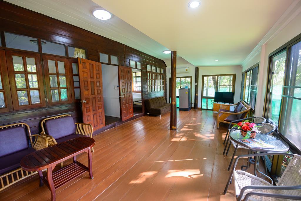 Baansuan Aokhai Beach Resort Mae Phim Exterior photo