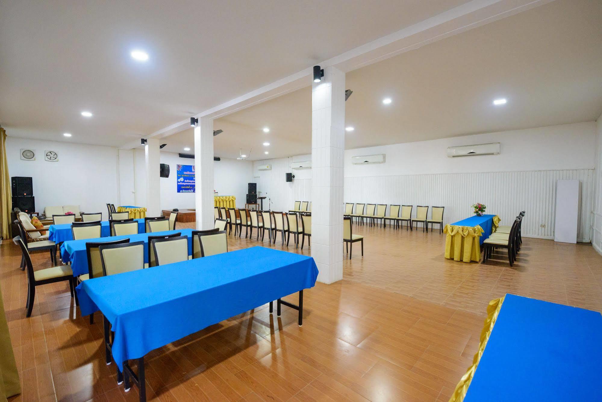 Baansuan Aokhai Beach Resort Mae Phim Exterior photo
